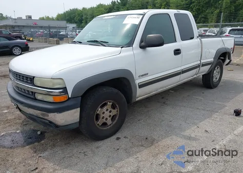 2002 Chevrolet Silverado 1500 Ls z USA, uszkodzony, nr VIN 2GCEK19V321324703